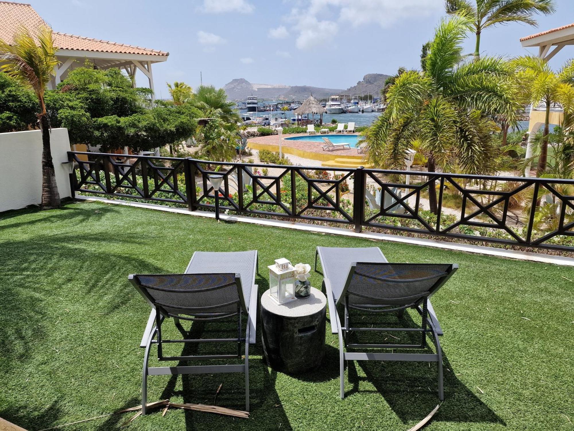 Luxury Appt For 6: Mesmerizing Spanish Water View Jan Thiel Eksteriør bilde
